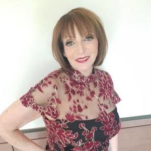 Meet your Posher, Rena